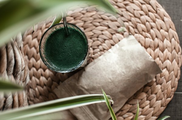 Quels sont les bienfaits de la consommation de spiruline pour la santé des femmes?