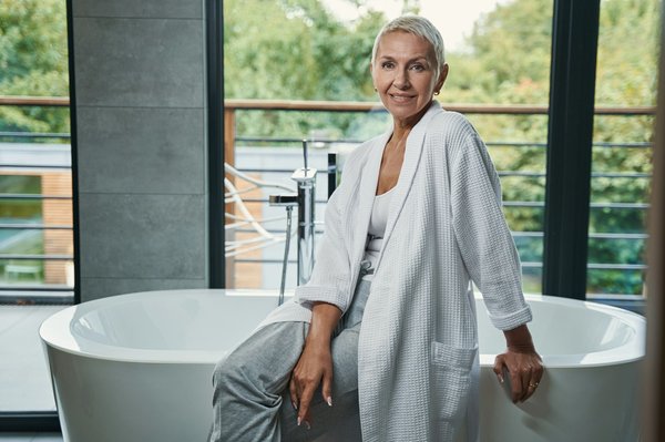 Découvrez le confort et le style du poncho de bain